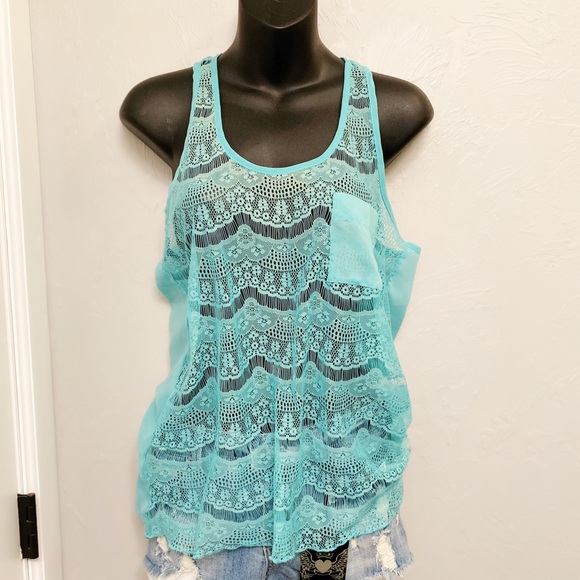 💙Dressy Tanks X2 bundle! Identical in diff colors - Picture 2 of 8